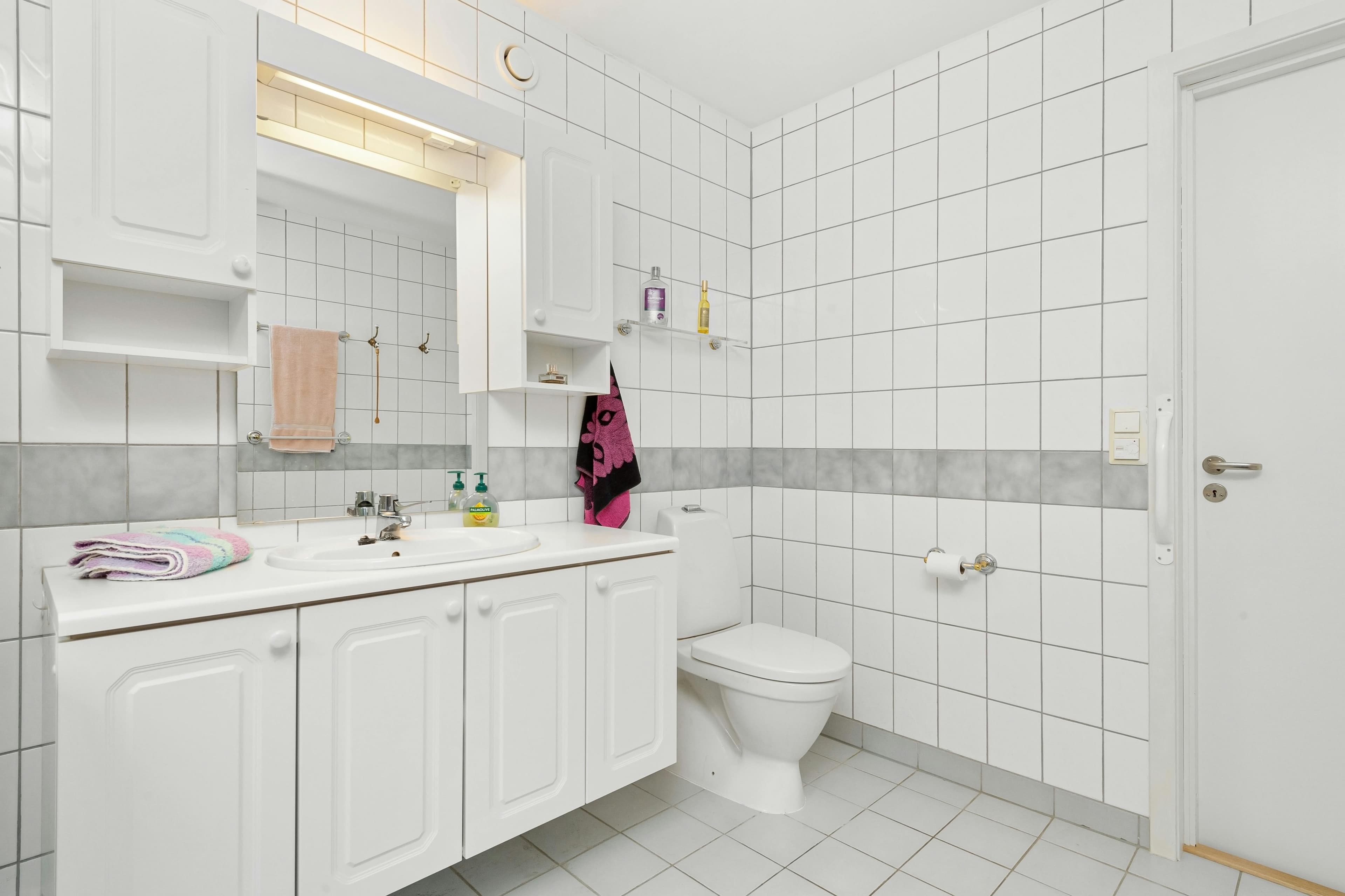 Guest Bathroom Storage