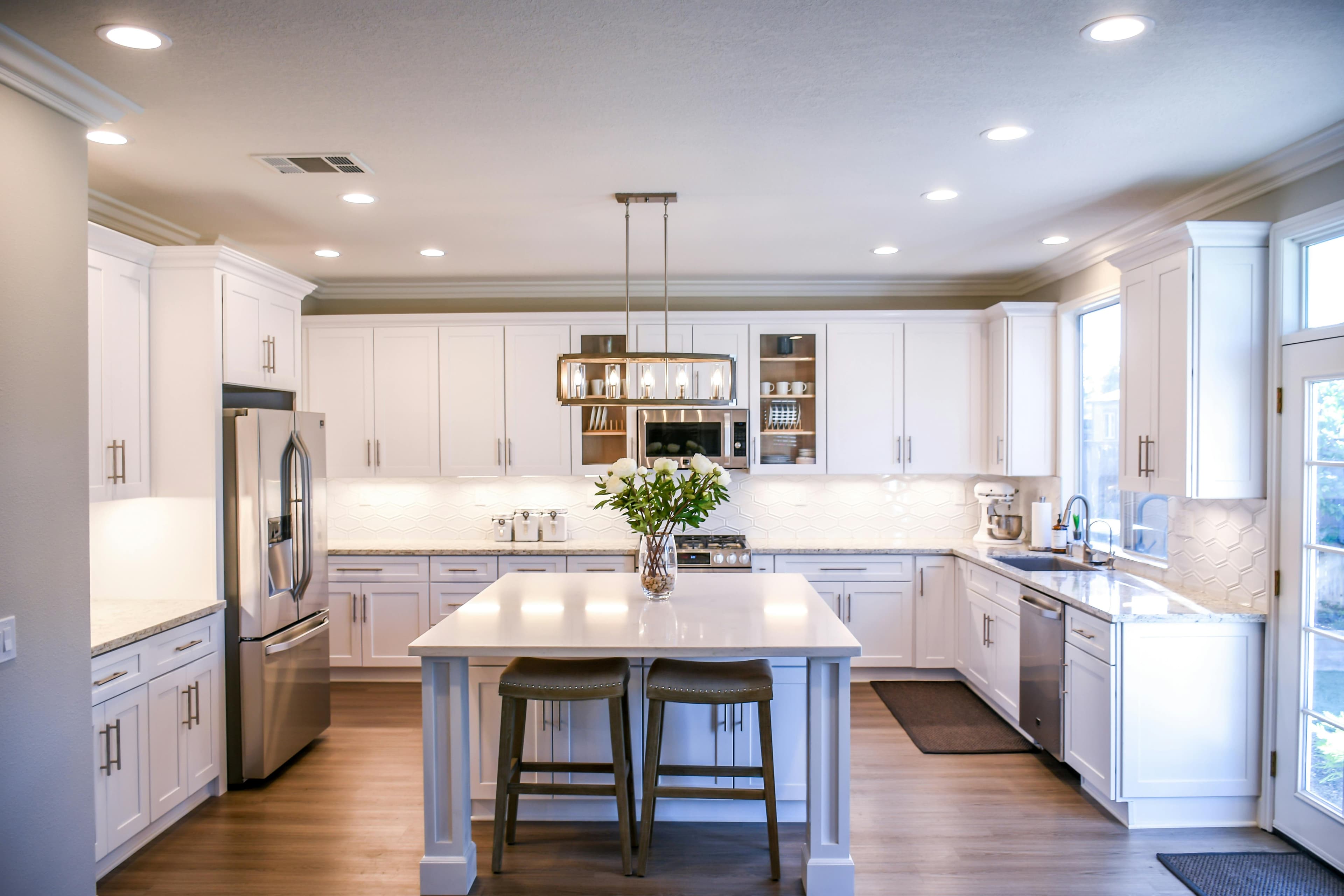 Custom kitchen cabinets installation